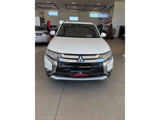 MITSUBISHI OUTLANDER 2.2 4X4 16V DIESEL 4P AUTOMÁTICO